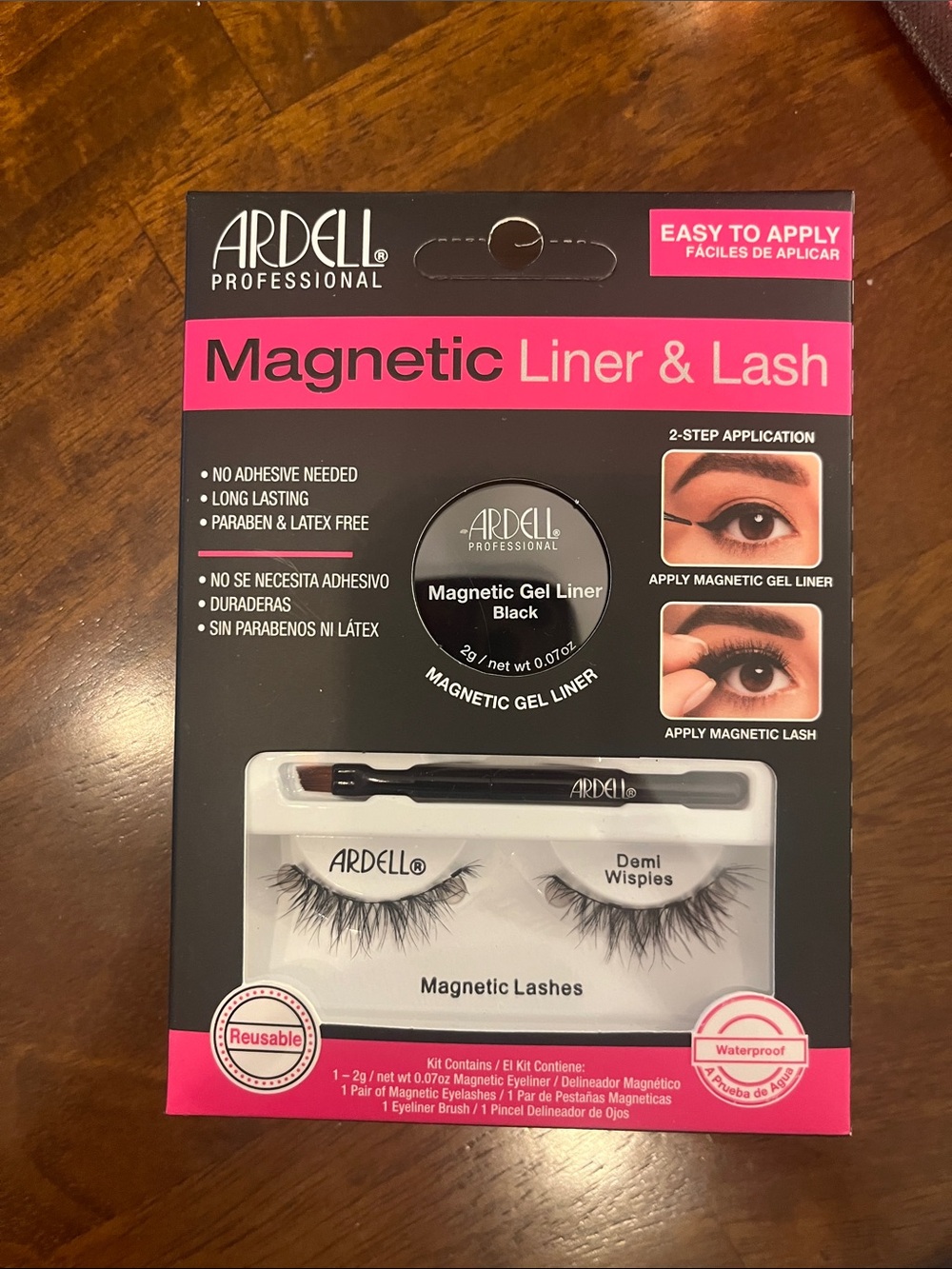 Ardell Magnetic Liner & Lash Kit - Black with Pink Accents .